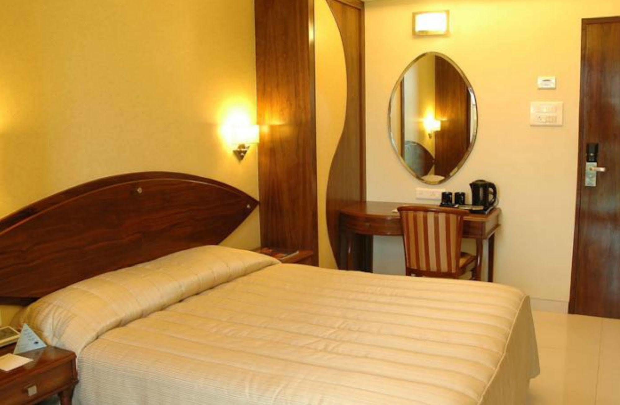 Fabhotel Shubhangan - Nr Bandra Mumbai Luaran gambar